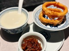 豆汁儿焦圈-四季民福烤鸭店(外滩外白渡桥店)