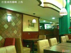 -玛格萝妮比萨屋(四平店)