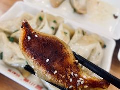 牛肉鍋貼-小姜锅贴(凤凰街店)