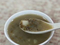 马蹄绿豆沙（碗）-旺旺饼屋传统糖水(黄塘路店)