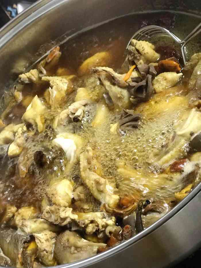 三叔公私房菜(沙头角店)-"三叔公—土豪鸡94钟华三叔公古法秘制.