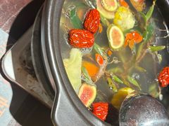 -鹏鹏虾庄·创新土鸡火锅(坪山高铁站店)