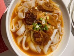 牛腩汤河粉-虾饺妹·粤式茶餐厅(荟聚店)