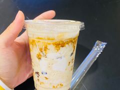 陨石拿铁瑞纳冰-luckincoffee瑞幸咖啡(顺义华联商厦店)