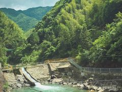 -安吉龙王山峡谷漂流