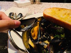 -Legal Sea Foods - Park Square