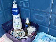 -蓝鲸奇亲子游泳俱乐部