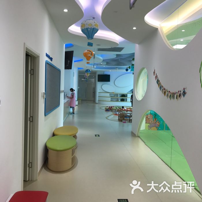 水孩子水育早教