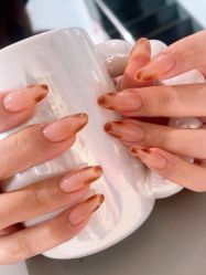 -丽心自助美甲美睫