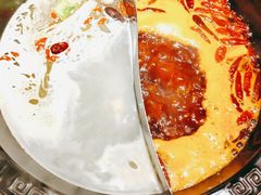 -周周有辣火锅馆(玖耀里店)