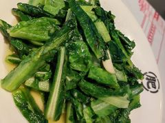 -肥肥虾庄·金牌油焖大虾(汉街SKP店)