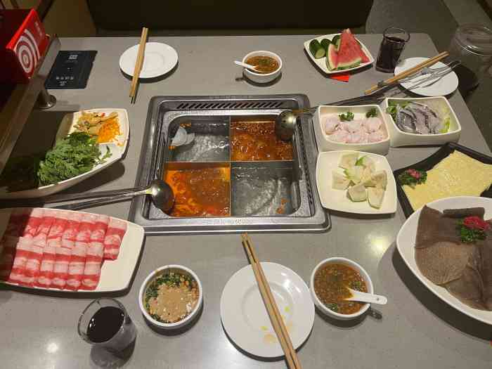 海底捞火锅(友谊阳光城店)-"其实很少去也没有特别想去海底捞的欲望
