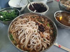 -正宗杨记普洱酸醋米线(总店)