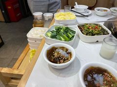 -鲁员外地锅鸡地锅鱼(古墩路店)