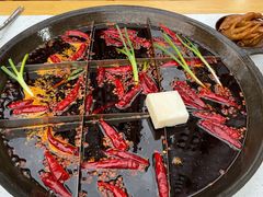 -正贰捌经重庆老火锅(建设路店)