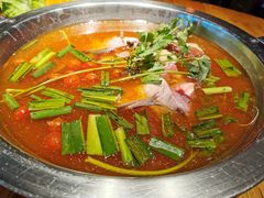 -野山舂·贵州现舂酸汤火锅(鸿通城店)