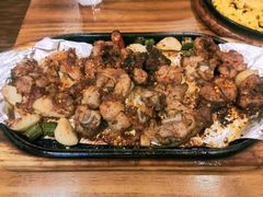 -老东镇啤酒屋海鲜加工·蒸汽海鲜·海鲜烧烤(台东店)