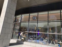门面-奈雪的茶(青岛卓悦里INTOWN店)