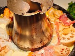 腾冲土锅子-云腾食府·云南菜