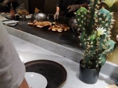 -雍和会海鲜姿造自助(湖东路店)