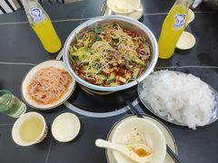 -周良天山牛杂城(天山路总店)
