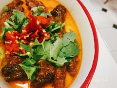冬阴功烧鸡脚-玩味工厂·东南亚特色餐厅(太古里店)