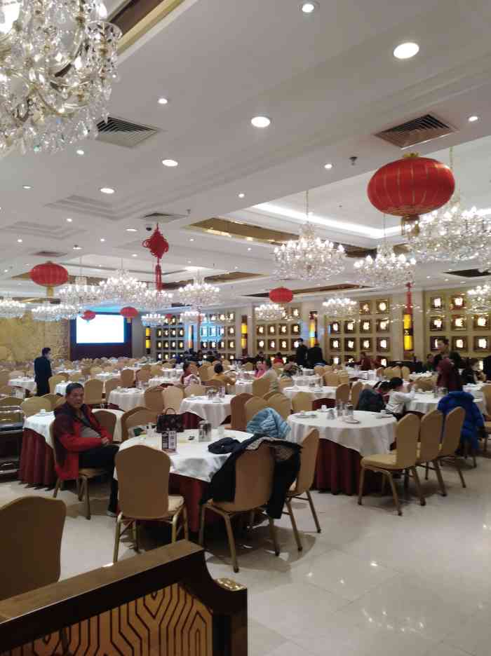 金时代顺风大酒店(第一百货店)-"去过顺风四家店,金玉兰的,人民广场的