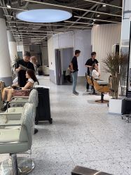 -PE SALON 