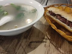 -河间驴肉火烧(满春路店)