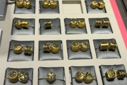 -周生生Chow Sang Sang(新世界店)