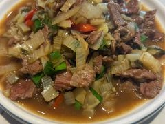 小炒黄牛肉-小乡小镇·传承桐庐土菜·老板亲自烧的菜