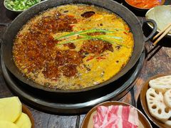 -四小区火锅·巷子里的重庆火锅(花照壁店)