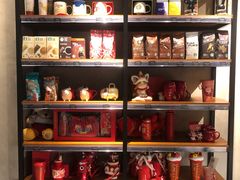 零售区-星巴克(北京三里屯SOHO一店)