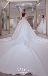 -艾米丽婚纱礼服