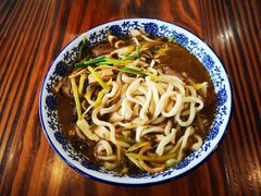 招牌牛肉面-陈八两面家(华孚写字楼店)