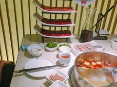 -左庭右院鲜牛肉火锅(浦江欢乐颂店)