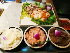 -尚尚仙·酸汤猪手·猪肚鸡火锅(华联万柳购物中心店)