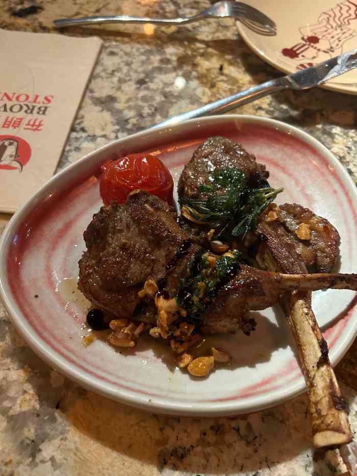 近期西班牙菜浓度很高 「传统西班牙墨鱼汁海鲜铁盘饭」这个份好大