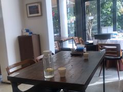 靠窗位-自在弥林花园餐厅(云栖店)