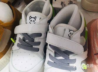 穿搭技巧之男宝宝秋天牛仔裤配什么鞋