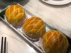 酥皮水牛奶菠萝包-陶陶居酒家(海岸城店)
