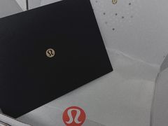 -lululemon(上海浦东IFC店)
