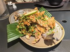 洱海手撕海鲈鱼-Ameigo梅果·云贵川bistro(长宁来福士店)