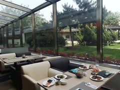 -亮马河饭店翠雅咖啡厅