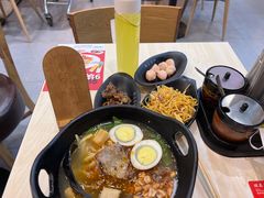 -桂在香知桂林米粉(红博中央公园店)