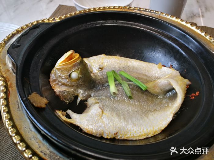 砂锅焗小黄鱼图片