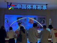 -LuOne凯德晶萃广场(徐家汇路店)