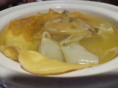 野荠菜鲜肉馄饨-南小馆(迪士尼小镇店)