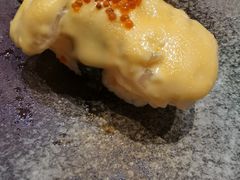帆立贝蛋黄寿司-戏作寿司(观音桥店)