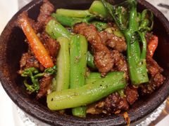 石锅牛柳啫芥兰-如丰晟宴(长安万达店)